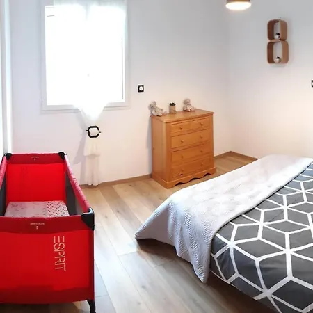 Collioure, Type Loft De 80m2 Avec Clim, Terrasse Et Parking Devant L'appartement. Appartamento Collioure