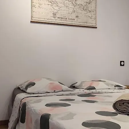 Collioure, Type Loft De 80m2 Avec Clim, Terrasse Et Parking Devant L'appartement. Appartamento